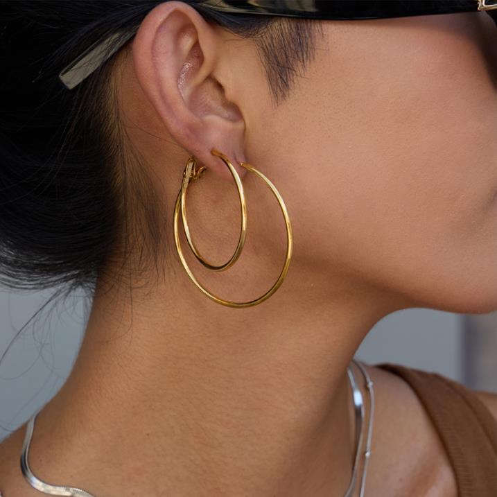 Classic Waterproof 18k Gold Twisted Hoop Earrings