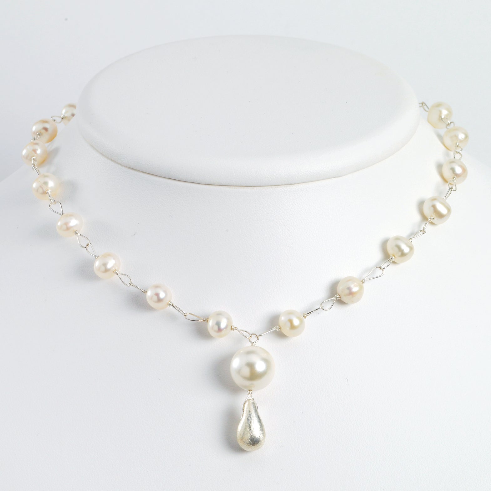 Sterling Silver Freshwater Cultured Pearl 17in Necklace