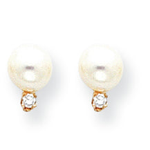 14K Gold 5.5mm Pearl Diamond Earrings