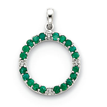 0.7 Carat 14K White Gold Emerald & Diamond Circle Pendant